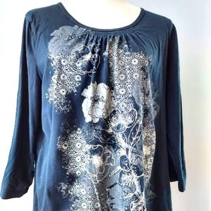 ⭐️BLACK FLOWER SHIRT